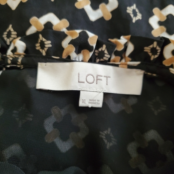 LOFT Geo Cinched Sleeve Ruffle Neckline Blouse Size XL, Business Casual - Picture 7 of 12